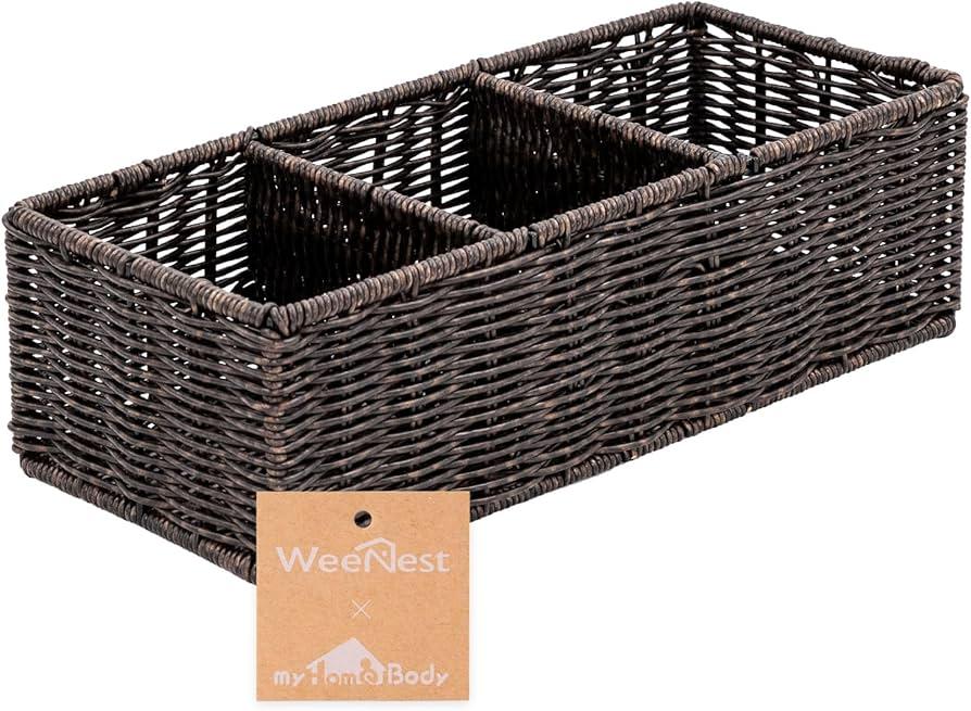 Include woven baskets for‌ easy, natural organization