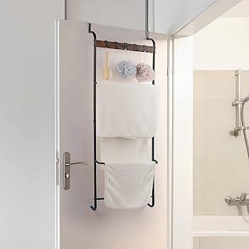 Install towel ‌bars or hooks ⁤on the ‌back ‌of narrow bathroom doors