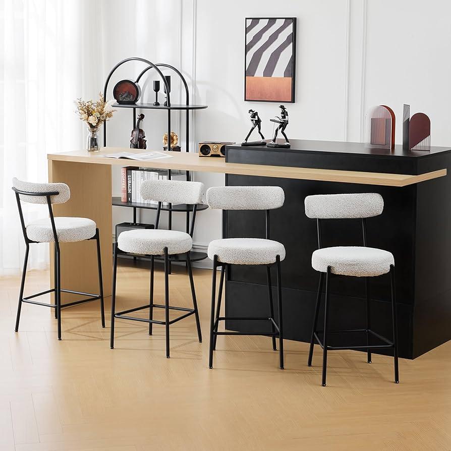 Add bar‍ stools for casual dining options in your‍ versatile eat-in kitchen