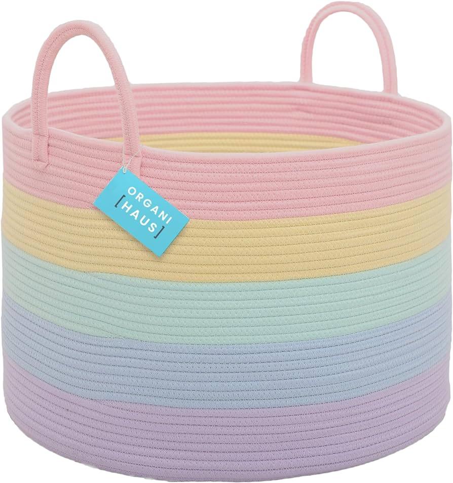 Colorful ⁤storage baskets keep your nursery nook organized and stylish