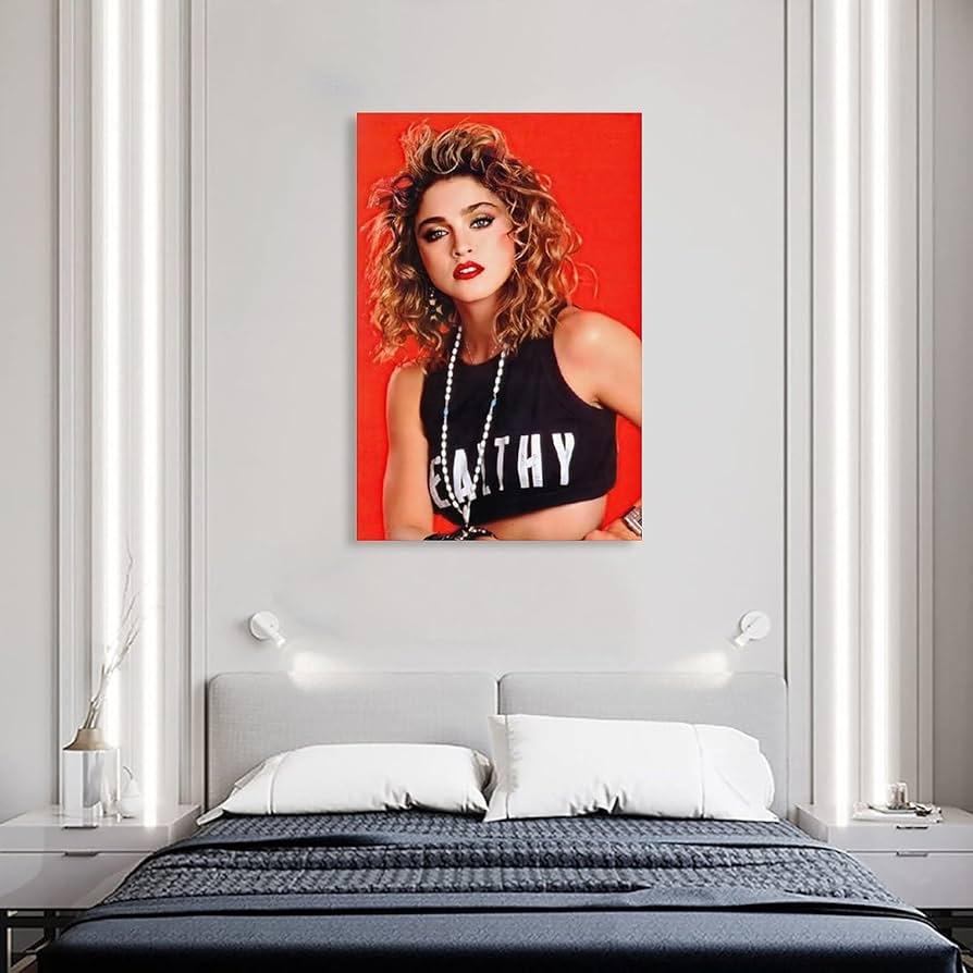 Bedroom Trend: Personal art displays personalize ⁣and inspire the​ space