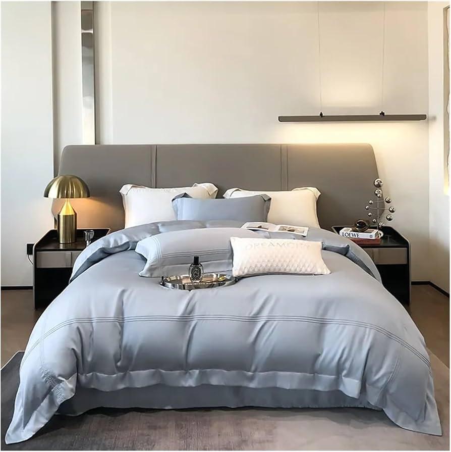 Select ‍bedding that complements the minimalist bedroom ⁤aesthetic