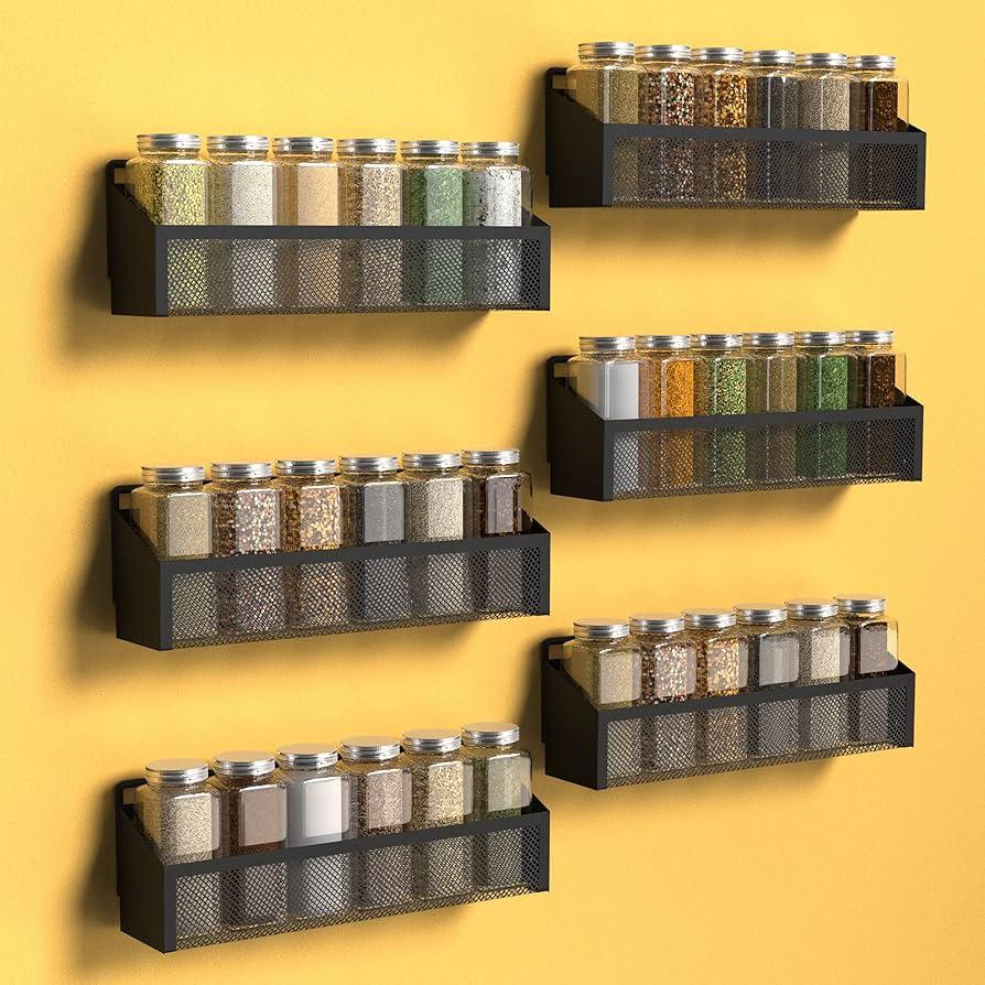 A well-organized spice rack keeps ​flavors ‌at your fingertips in your farmhouse kitchen