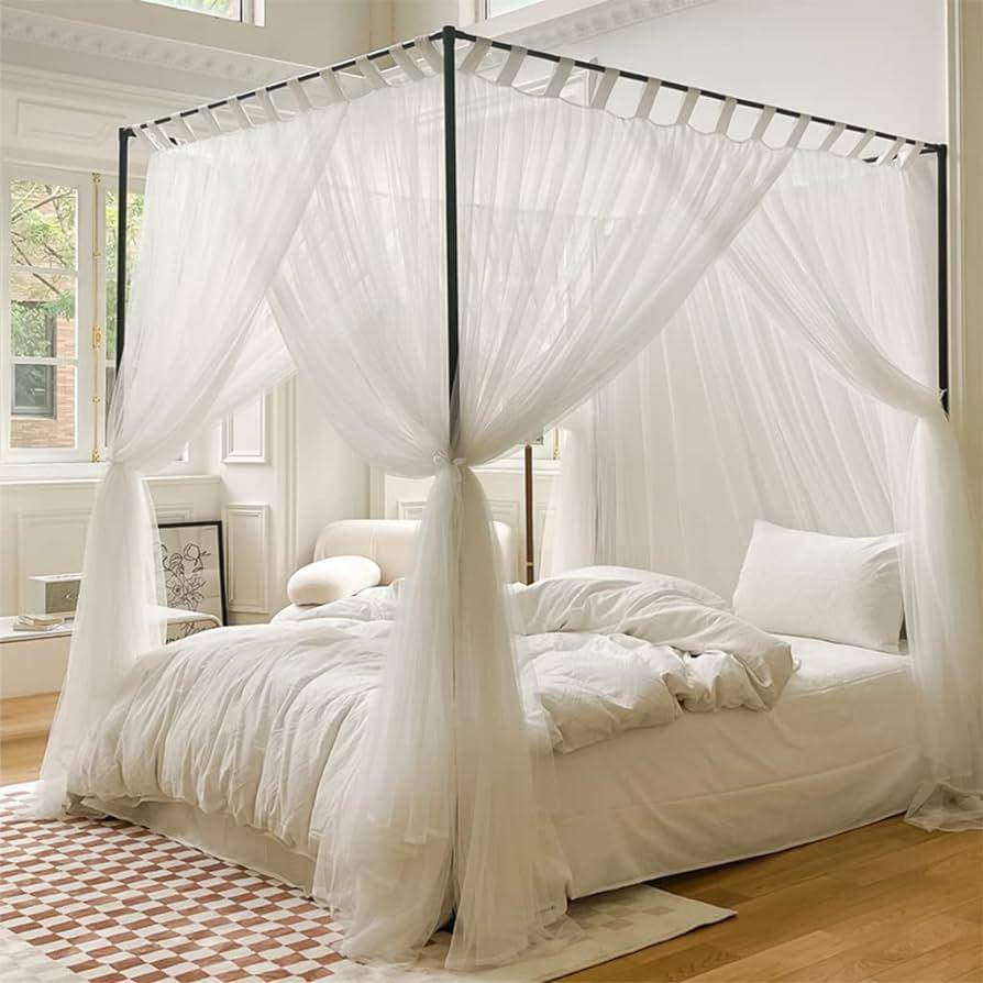 Bedroom Trend:⁢ Elegant canopies adding a touch of romance