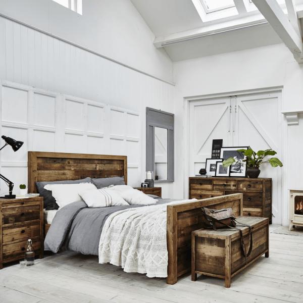 Rustic Bedroom Trend: Opt⁣ for reclaimed wood and natural finishes for warmth