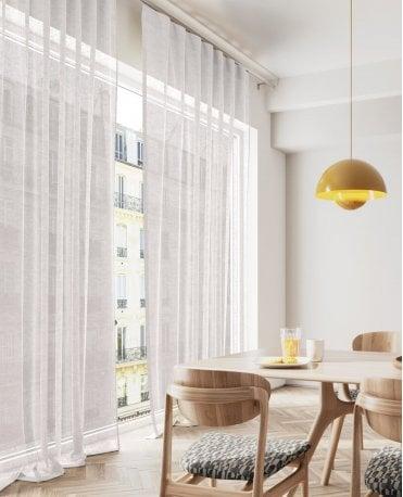 Select natural fiber curtains to maintain ⁢airflow‌ and privacy in the Earthy Living ⁢Room