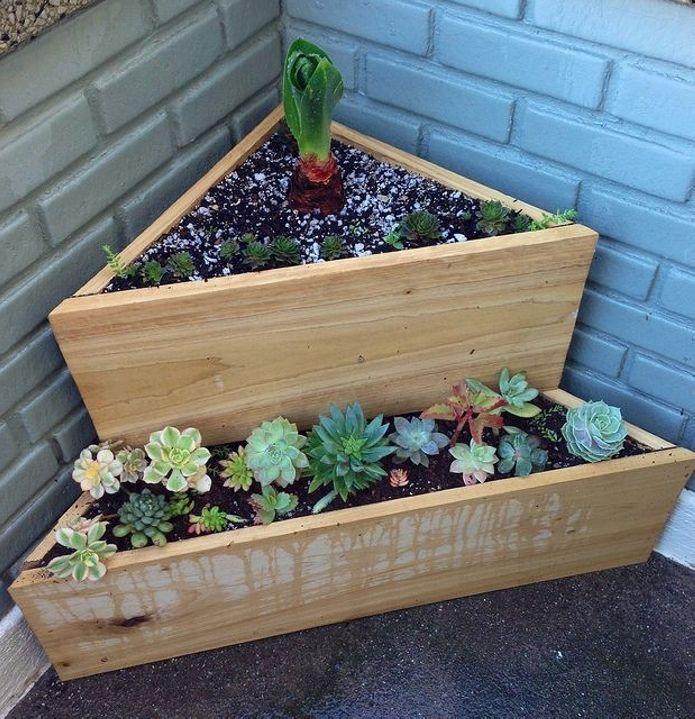 Mix and match ​pallets ⁤to create a unique multi-level pallet garden