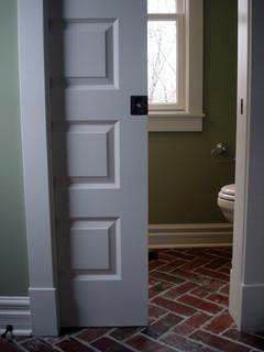 Consider a pocket door⁢ to ‍maximize space in your small bathroom