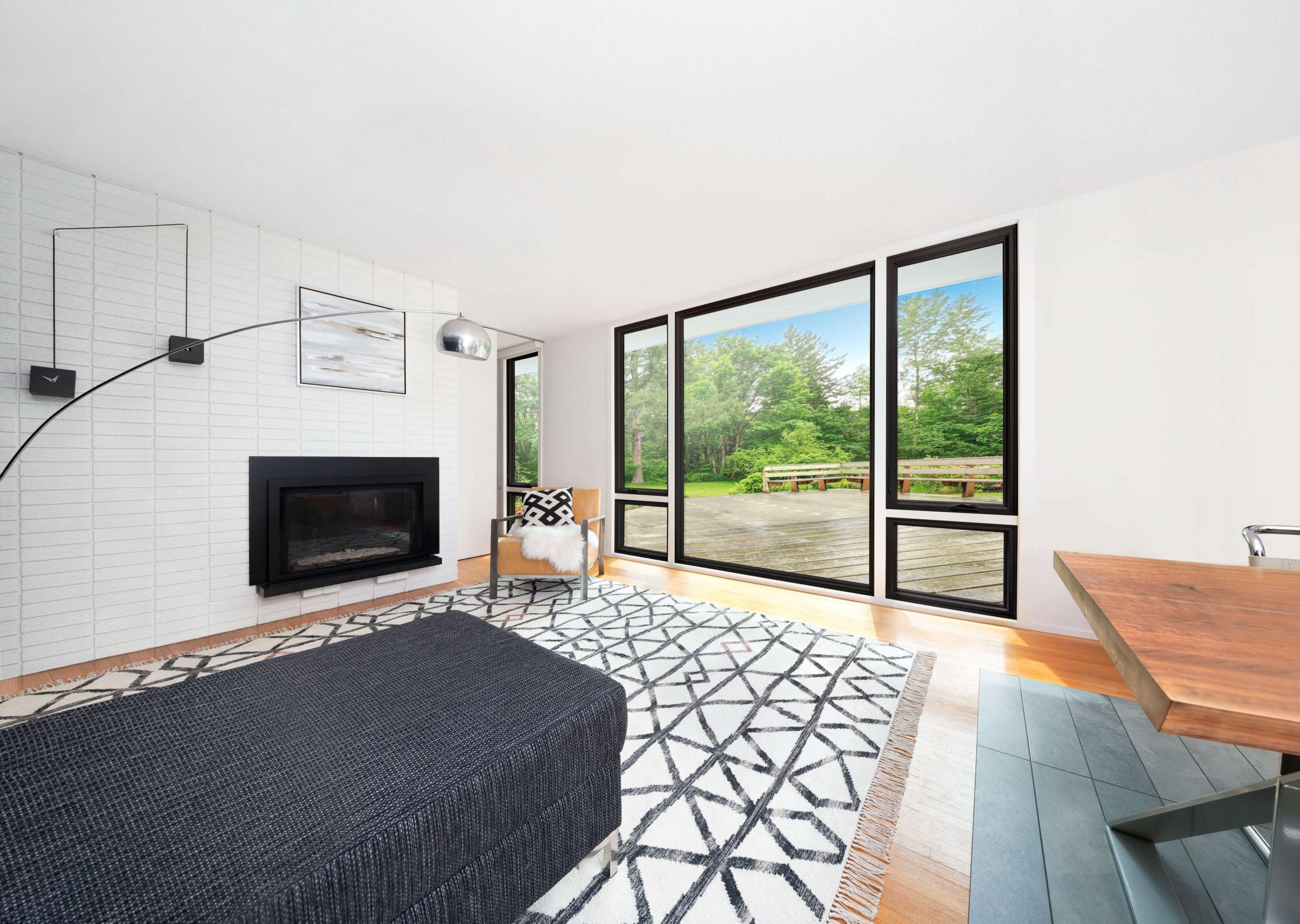 Install large ‌windows to invite natural light into your earthy living room