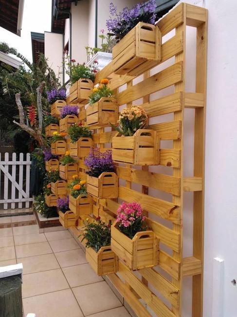 Organize a‍ modular pallet garden layout for flexible gardening throughout the seasons