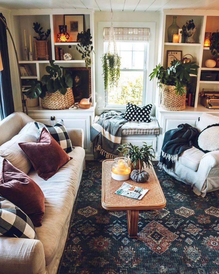 Layered textiles,​ like throws and blankets, add coziness to your⁤ eclectic living room