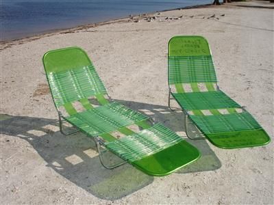 Tri Fold Lawn Chair | Beach lounge chair, Lawn chairs, Beach loun