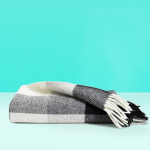 9 Best Blankets - Warmest Throws and Plush Blankets for Wint