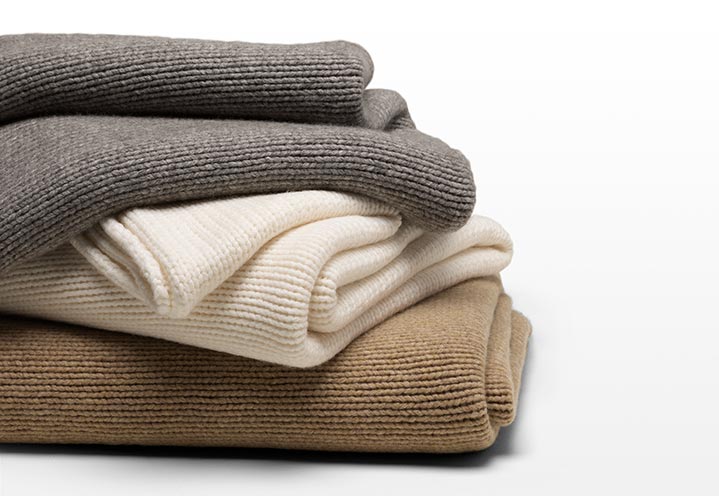 Throws & Blankets - Luxury Linens | Fret