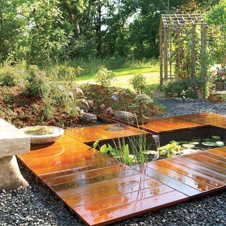 Incorporate⁢ a small ​water feature on your screened porch for ‌calming​ sounds of nature