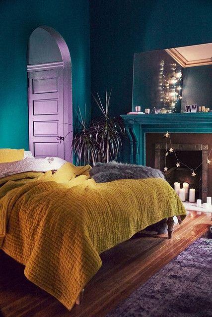 Bedroom Trend: Jewel tones add ⁣richness and‍ depth to your room