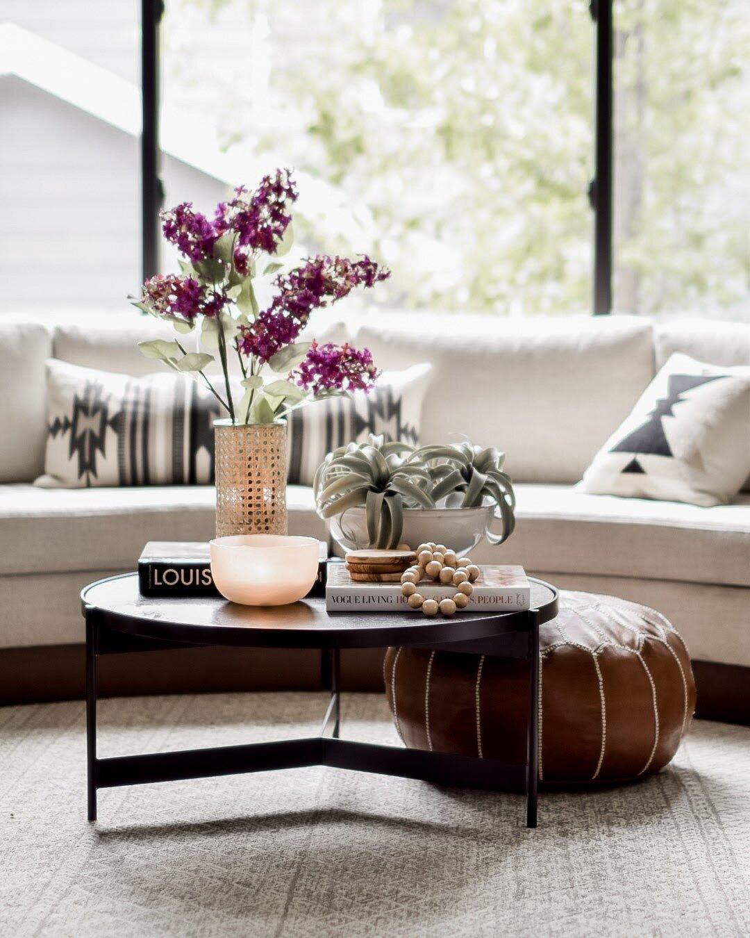 Revamp your‌ living room with a chic‍ coffee ⁤table​ centerpiece