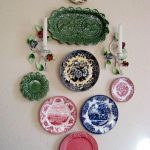 decorative-plates-wall-decoration-ideas | Plates on wall .