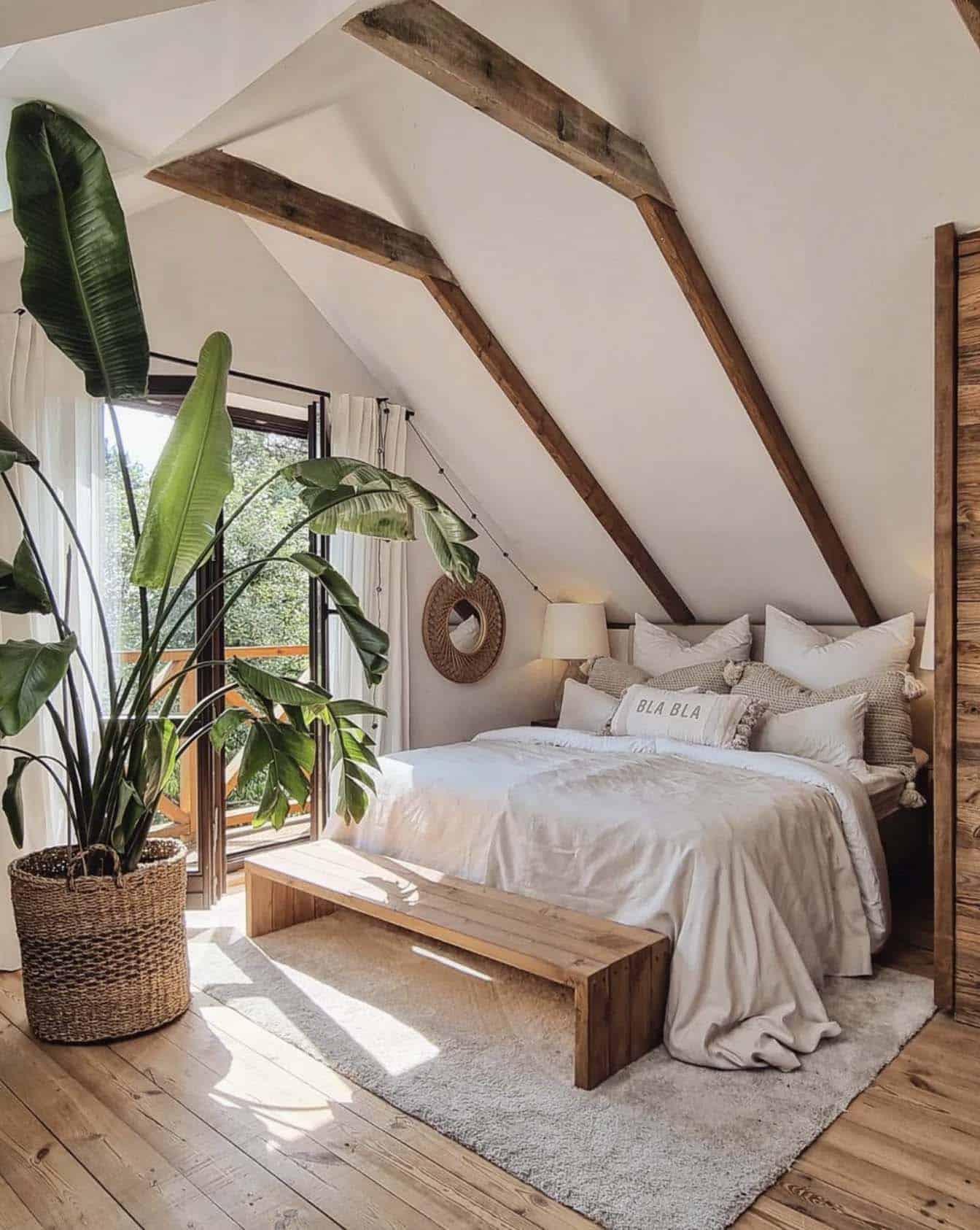 Incorporate natural⁣ light to ‍enhance your minimalist bedroom‌ vibes