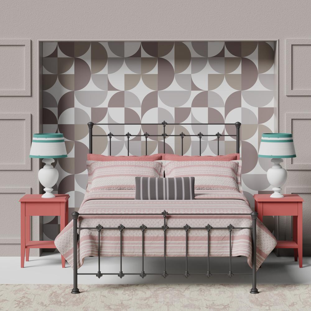 Geometric ‌Patterns: Energize your space with dynamic designs in your bedroom trend