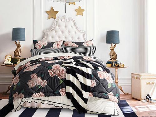 Trendy bedspread sets the tone for your dream teen girl bedroom