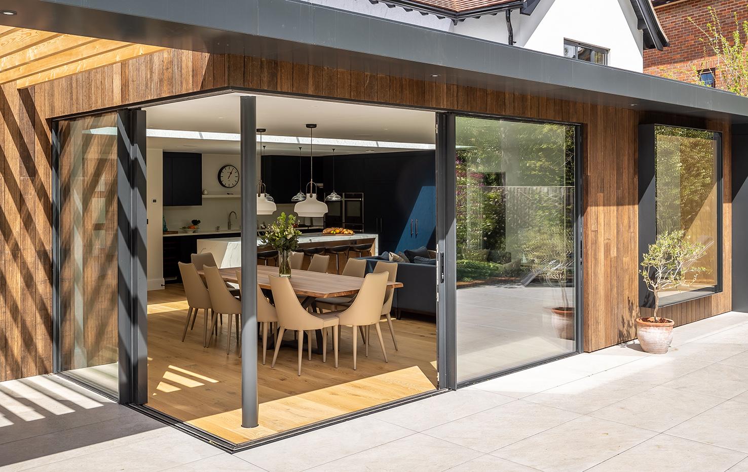 Implement⁤ a sliding door to ⁤connect your eat-in kitchen with outdoor spaces