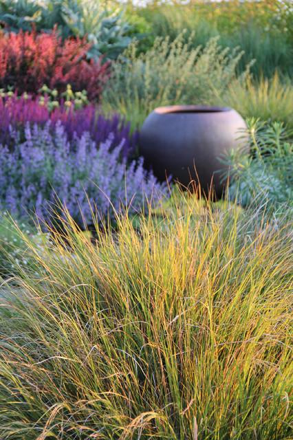 Choose ornamental ​grasses in your Front Yard Landscaping for‍ movement and ⁣texture in your garden