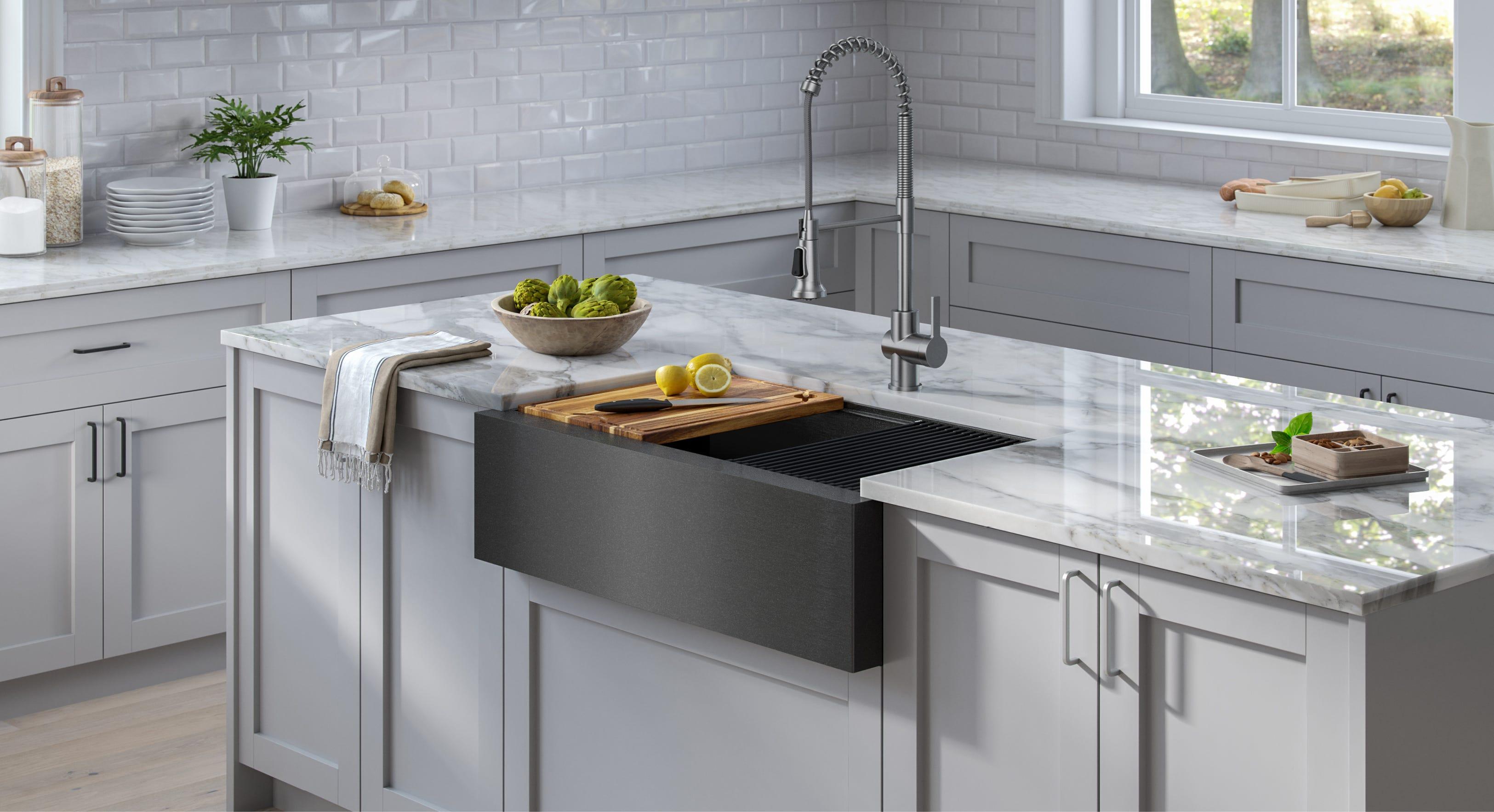 Farmhouse-style sink that adds functionality and aesthetics to your farmhouse kitchen