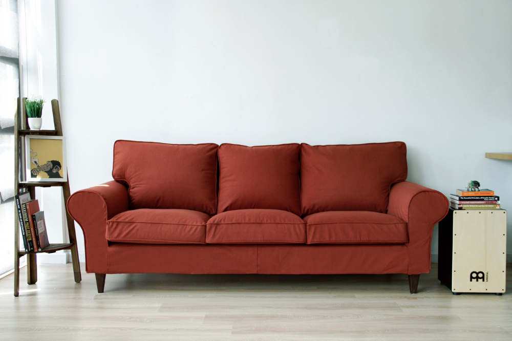 The Ultimate Guide to the Ektorp Sofa:
Pros and Cons