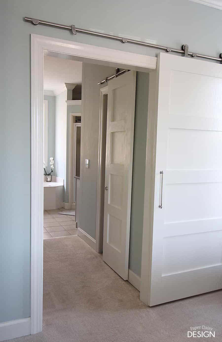 Install a sliding barn door for space efficiency⁤ in your narrow bathroom