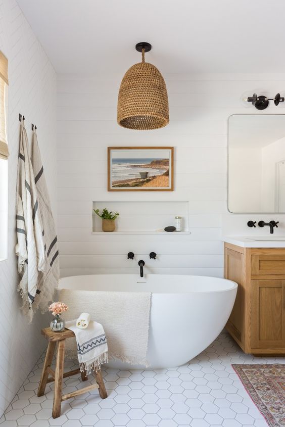 24 Charming Farmhouse Bathroom Ideas for a Cozy Retreat