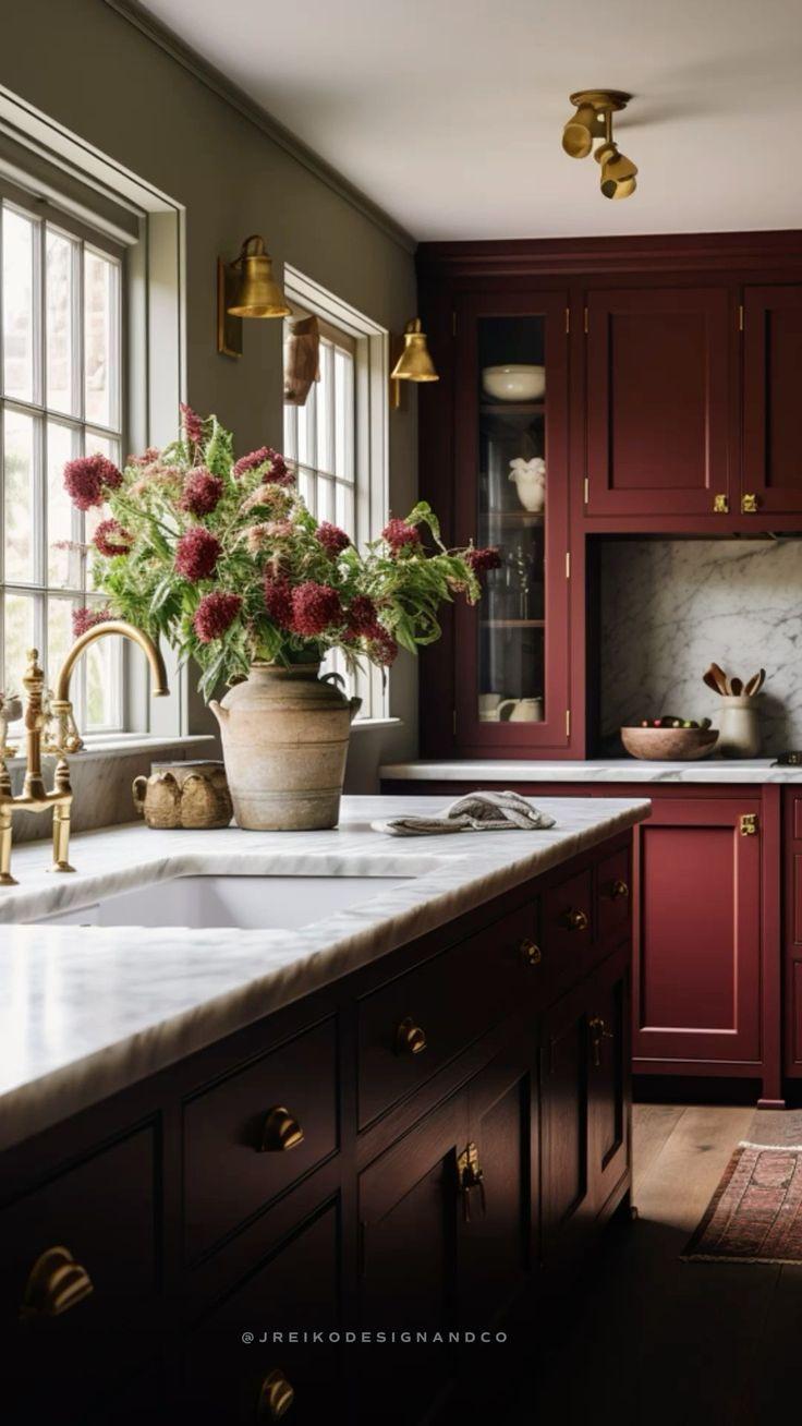 Use brass ‌or⁢ gold fixtures to add warmth and shine‍ to your Burgundy⁢ Kitchen