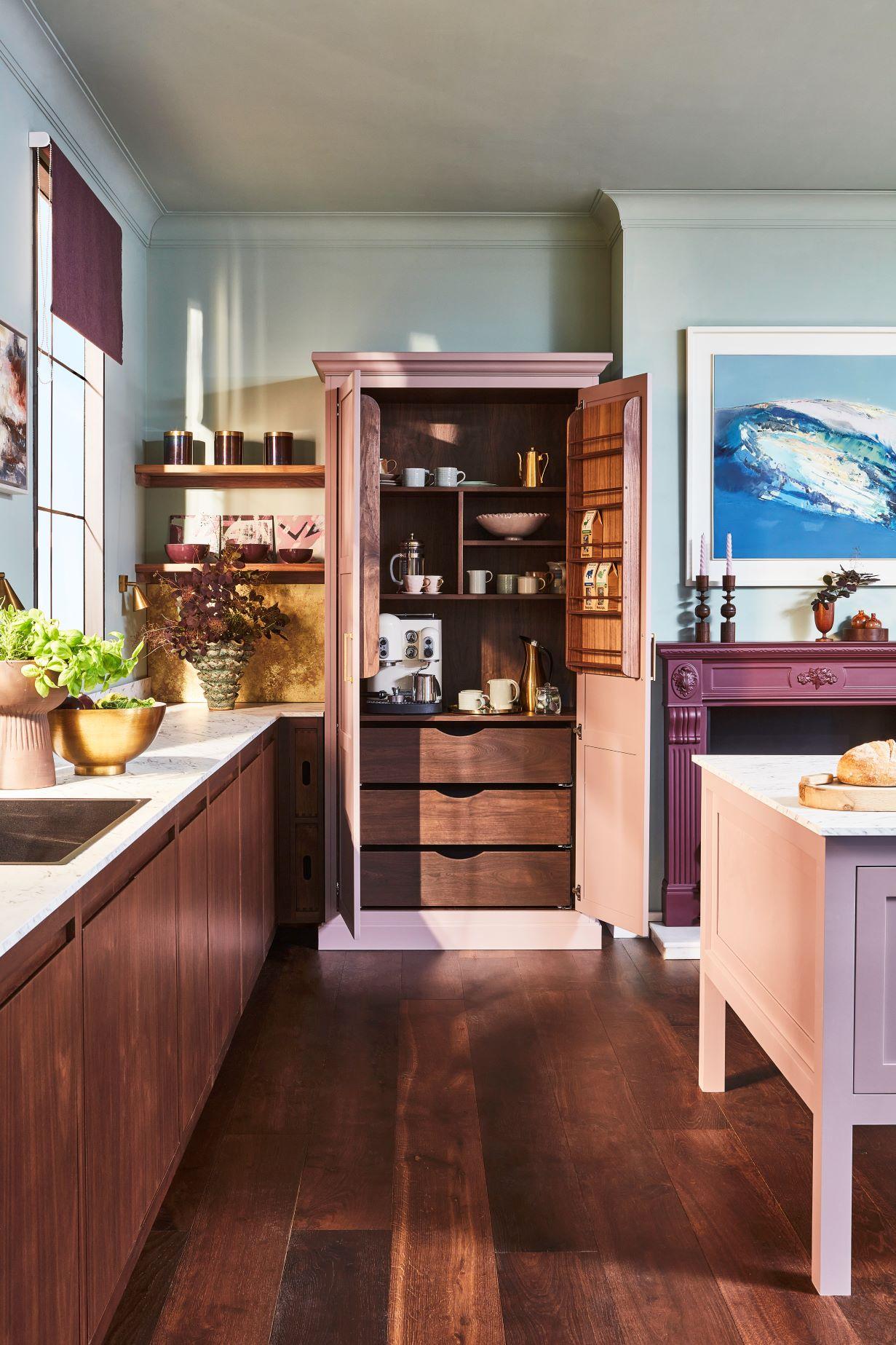 Incorporate‍ open shelving in your Burgundy Kitchen to display beautiful dishware