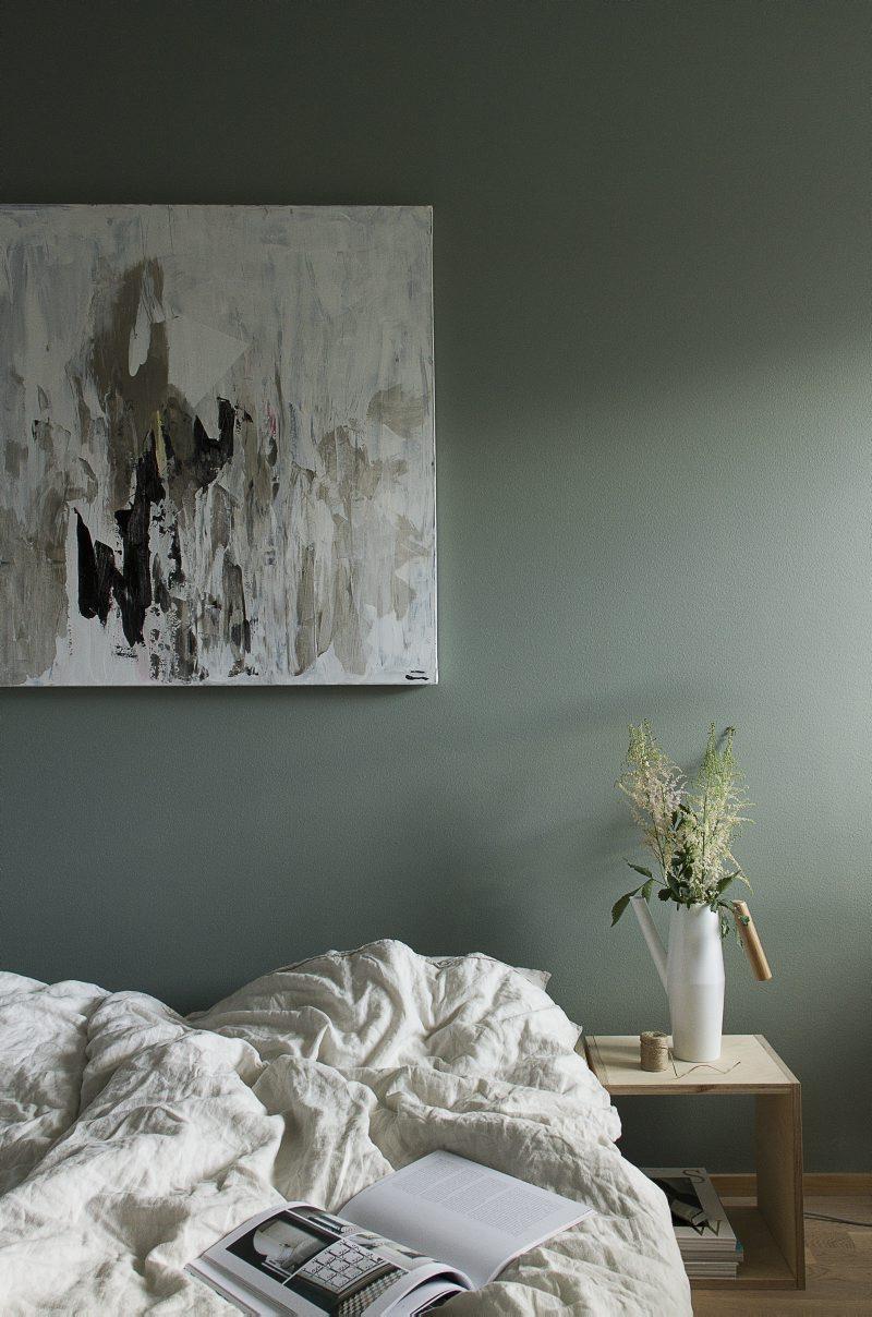 Choose ‍a neutral color palette for your ⁣minimalist bedroom walls