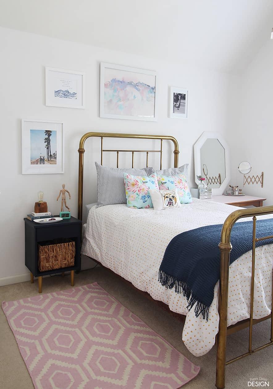 Blend⁣ vintage ‌and‍ modern‍ elements for ‌a unique Teen Girl Bedroom style