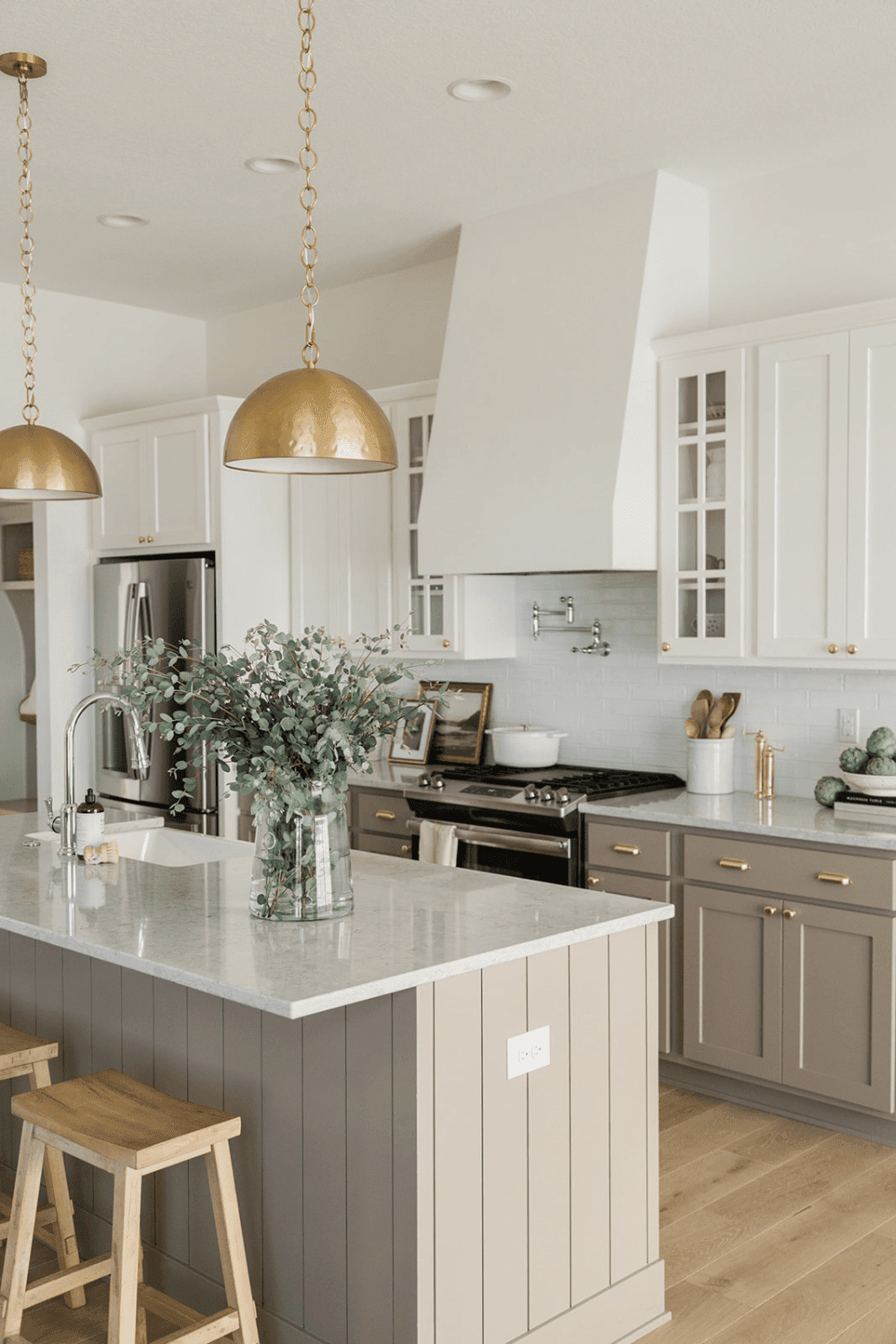 How to decorate your kitchen using the
kitchen design ideas