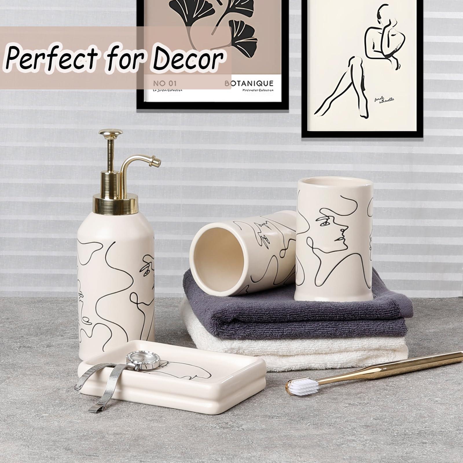 Playful⁤ accessories​ showcase ⁤your personality in an eclectic bathroom