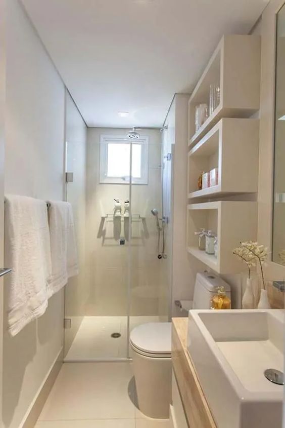 24 Creative Tips to Maximize Your Narrow Bathroom Space