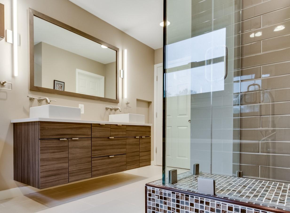 Floating vanities create a contemporary, spacious feel ⁤in bathrooms