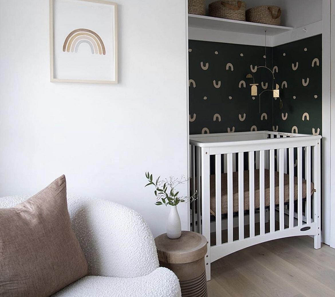 Feature a ​unique ⁣crib that‍ complements your Nursery Nook design