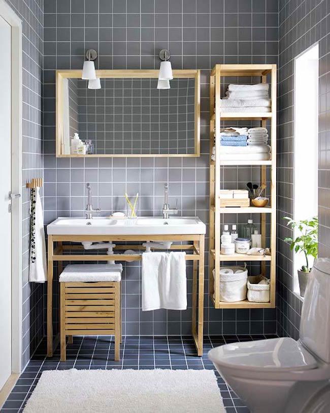 Use open ‍shelving to‍ display quirky decor in your ⁢eclectic bathroom