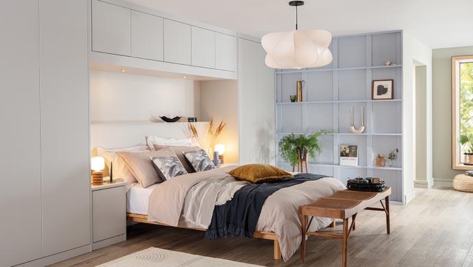 Hidden Storage: Maximizing space with clever solutions in ⁢this bedroom ⁣trend