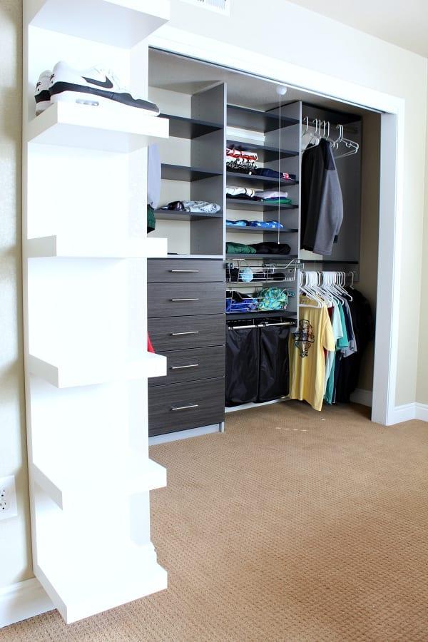 Organize a closet makeover to optimize space in your teen bedroom