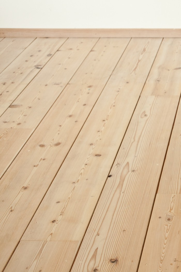 Handy tips to help you in finding the
  best pine wood flooring