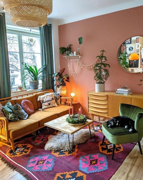 Use plants of ‌varying ‍heights to bring life into your eclectic ⁣living room