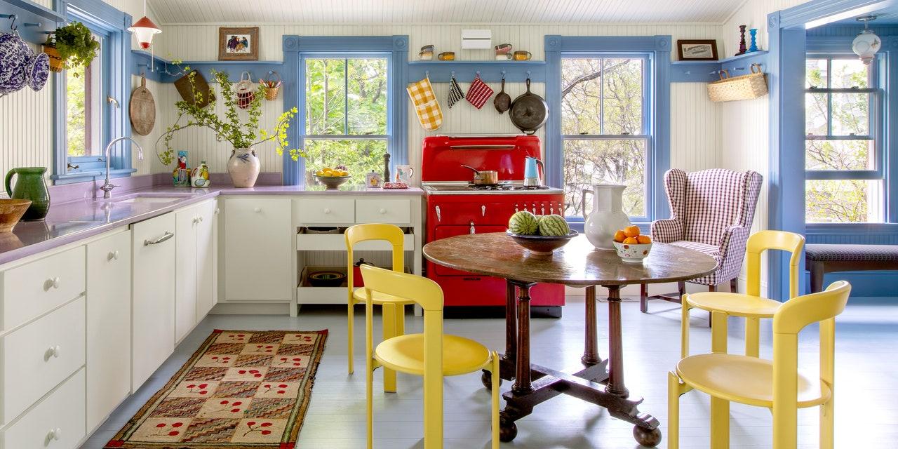 Introduce a vibrant⁢ color ⁣scheme to energize‌ your ​Eat-In⁣ Kitchen space