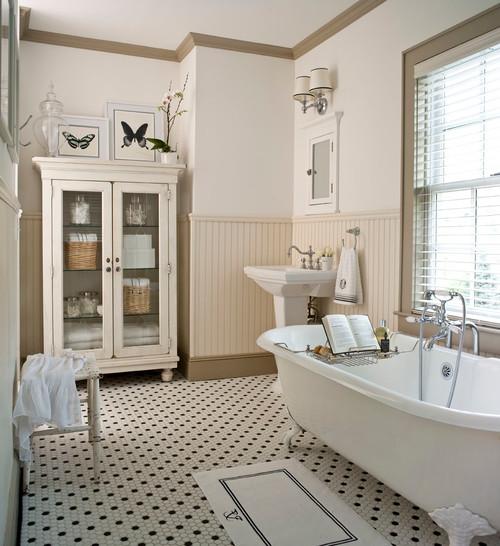 Add a freestanding tub ⁢for luxury in farmhouse⁢ bathrooms