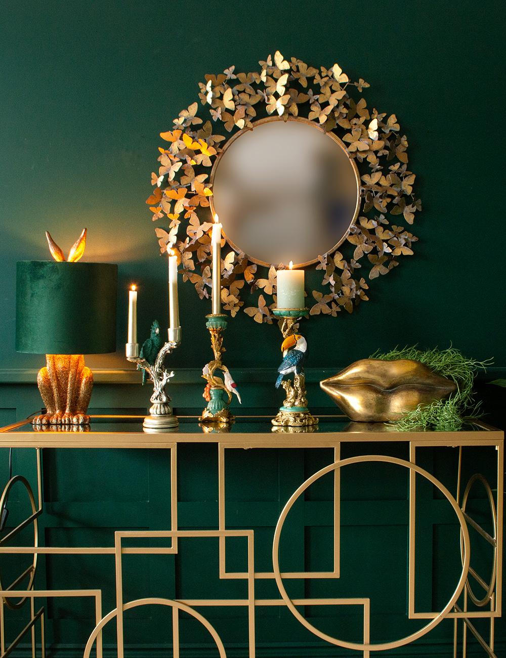 Statement⁤ mirrors enlarge and brighten your eclectic living room’s ‌space