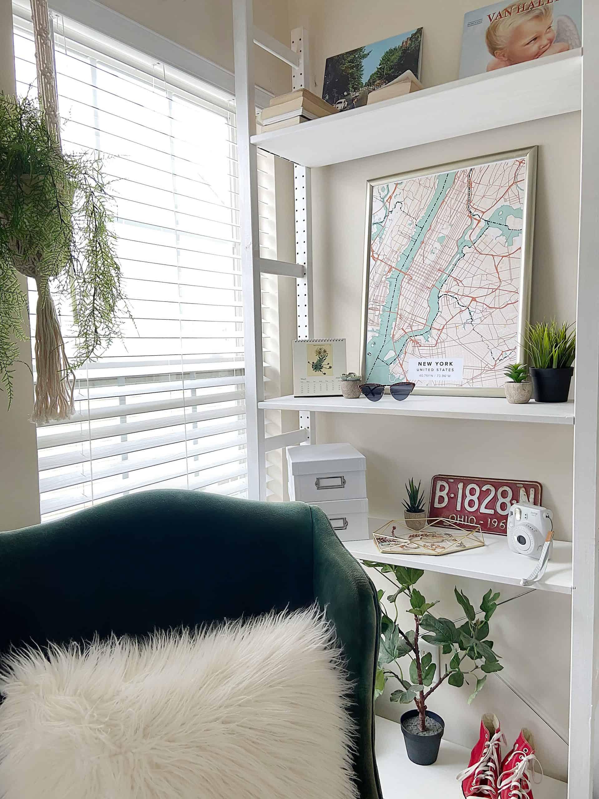 Incorporate a stylish reading corner in your⁢ teen bedroom for ⁤relaxation