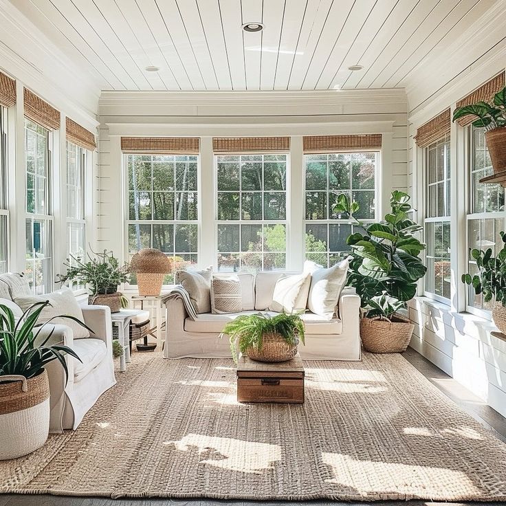 22 Creative Ways to Enhance Your Screened Porch Delight